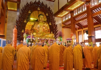 Niềm tin & lòng thành hướng về Phật Dược Sư
