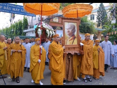 Tấm gương đức độ